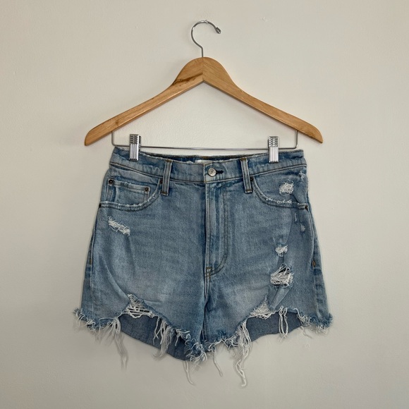 Abercrombie 90s Mom High Rise Shorts - Picture 2 of 4